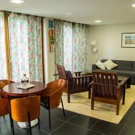Luxury Farm House With Pool Is * 아마레스